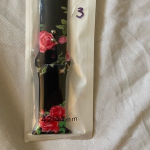 2 Apple Watch bands new